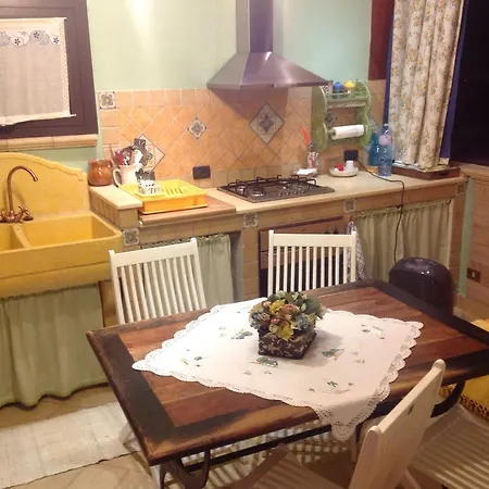Dimora Fragolina Holiday home *